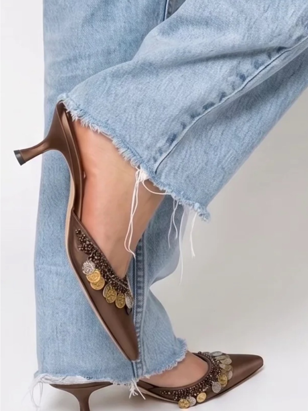 Manolo Blahnik Bronze Metallic Coin-Trim Pointed Mules 38/7.5 - Picture 5 of 5